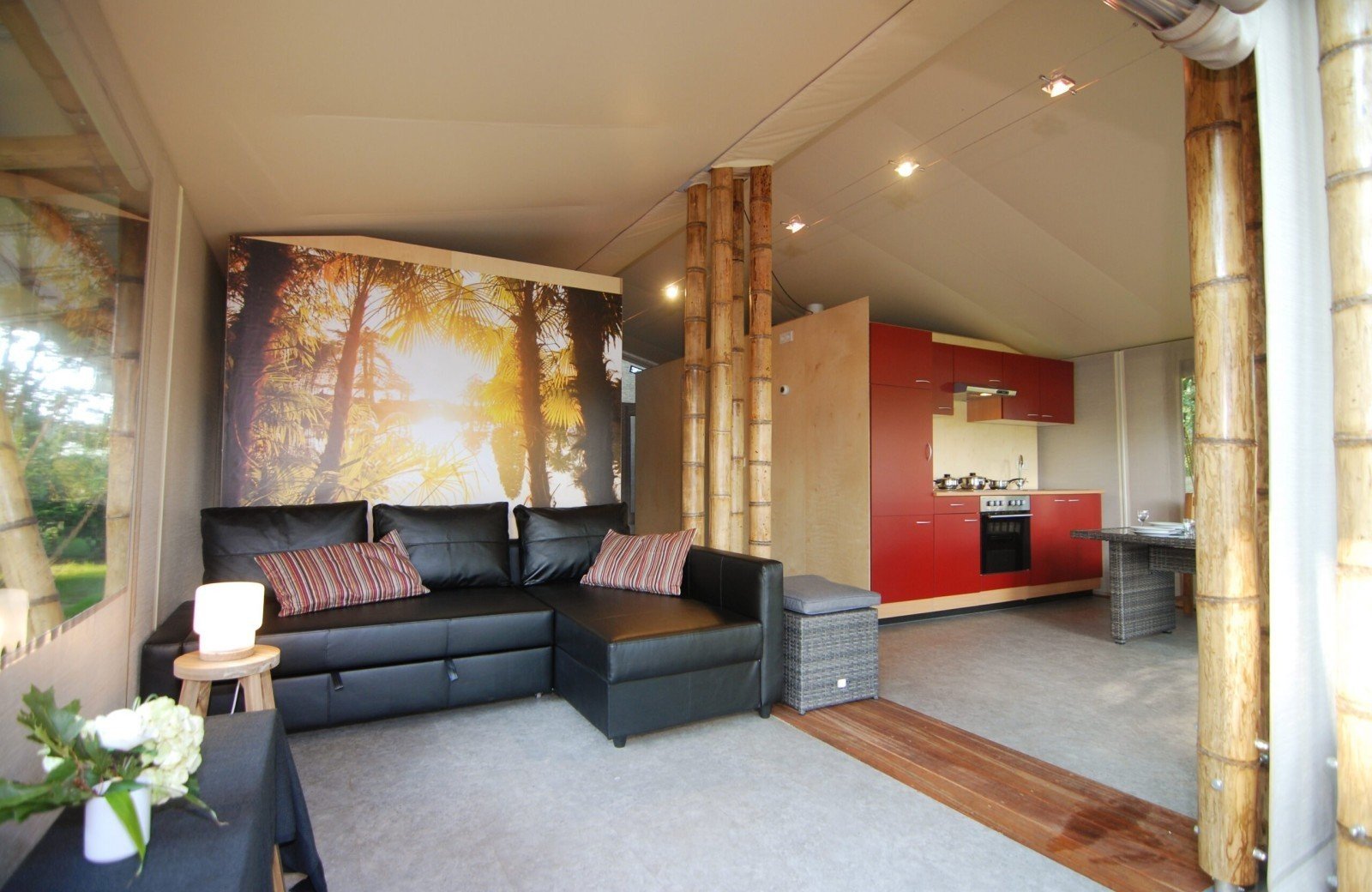 Bamboe-lodgetent-interieur