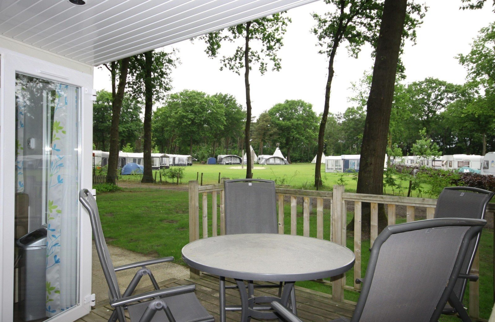 Beringerzand stacaravan 251 uitzicht terras