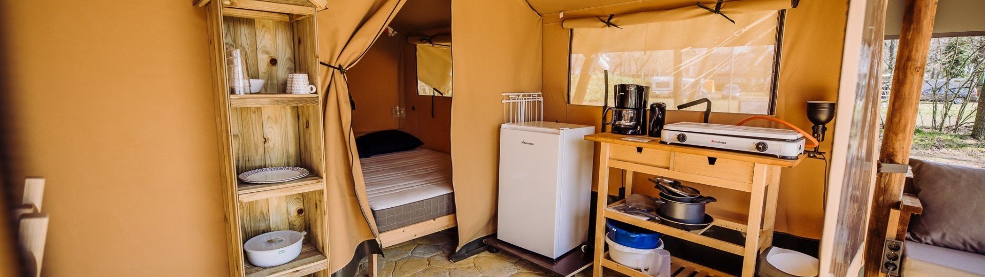 Bobbies-safaritent-6-personen-keukenblok