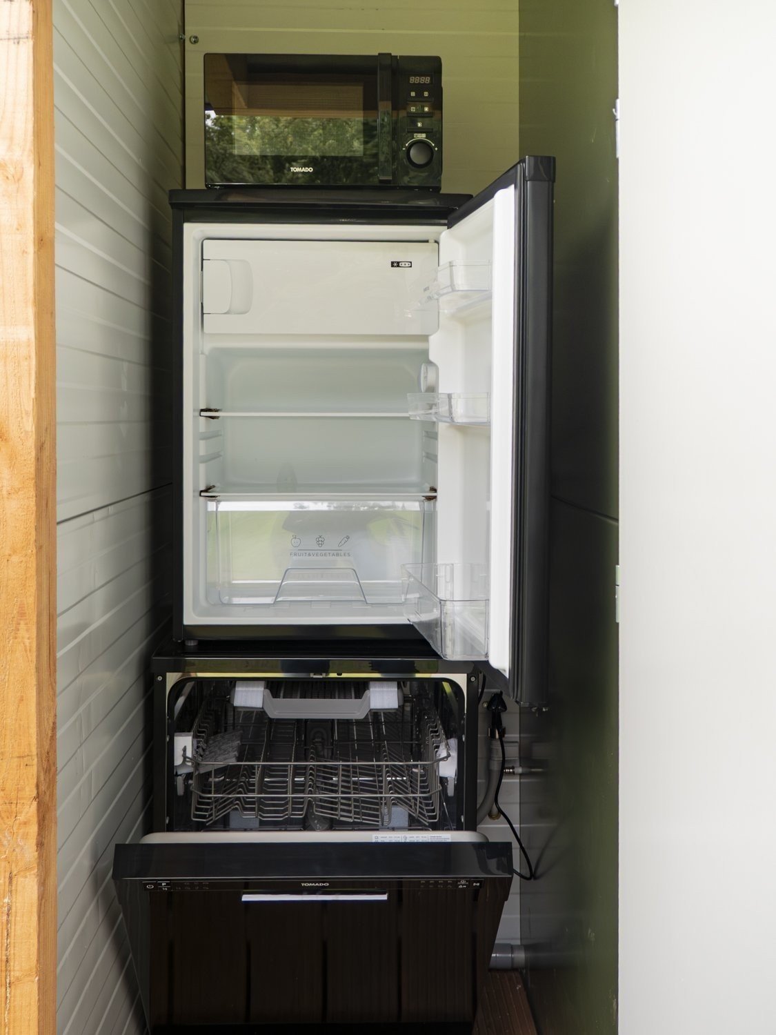 Stellplatz mit Privatsanitär, Kühlschrank, Mikrowelle und Geschirrspüler