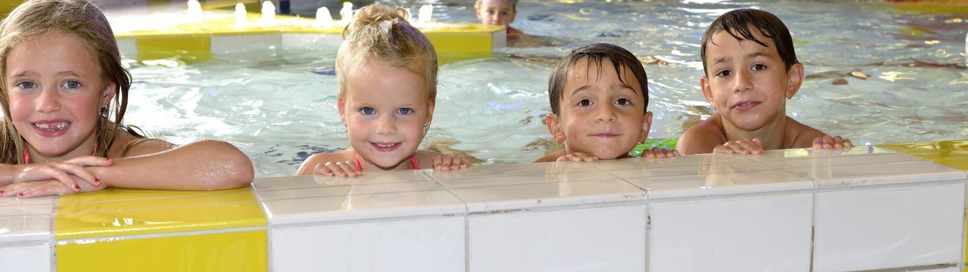 Overdekt zwembad limburg