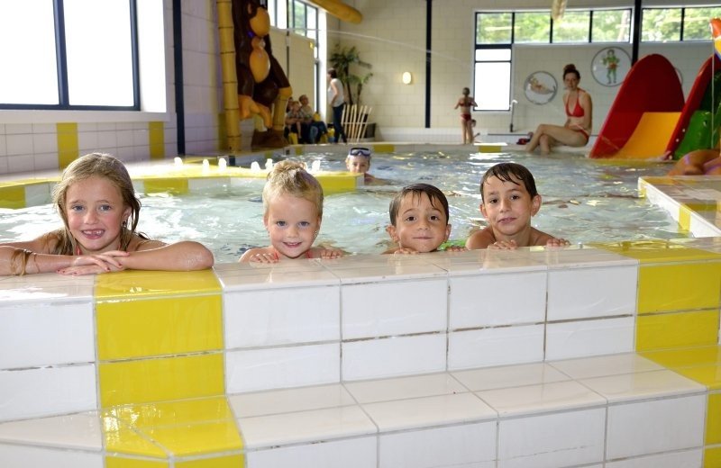 Overdekt zwembad limburg