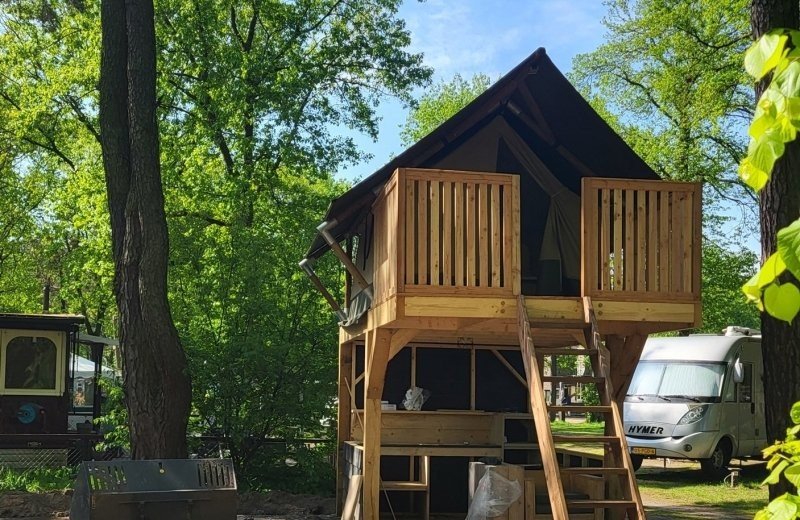 Uniek overnachten in paaltenten